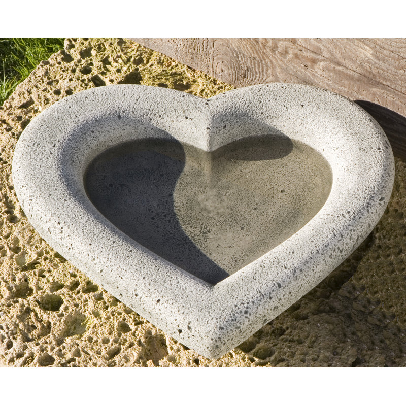 Heart Shell Statue, 4.25" H x 17.5" W x 15.5" D, Graystone
