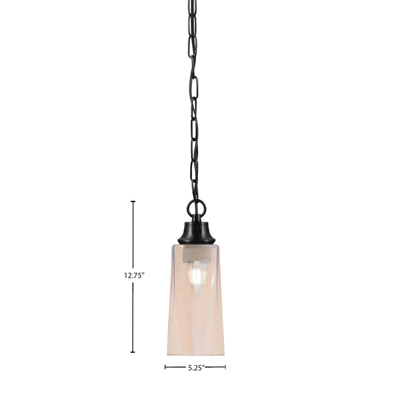 Luminaire suspendu Norwich illustré en noir mat avec verre opale blanc H 5 po x 9,75 po, Amber