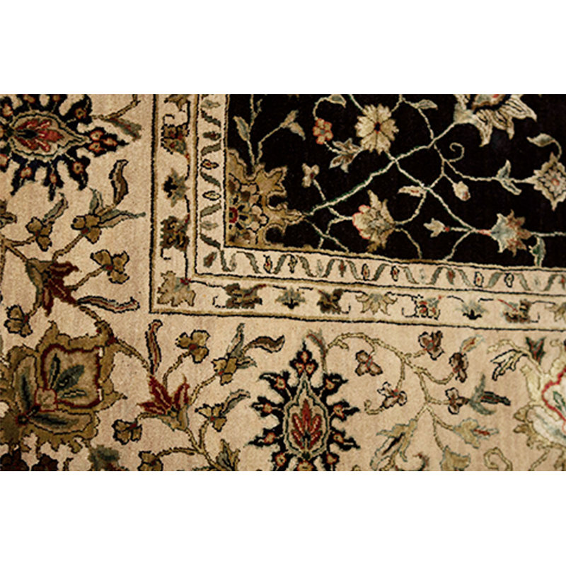 Tapis noir et beige noué à la main de haute qualité