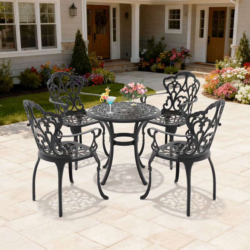 Ensemble de salle à manger d'extérieur rond 5 pièces de 68 cm (26,77 po) avec trou pour parasol, 4 fauteuils avec coussins beiges