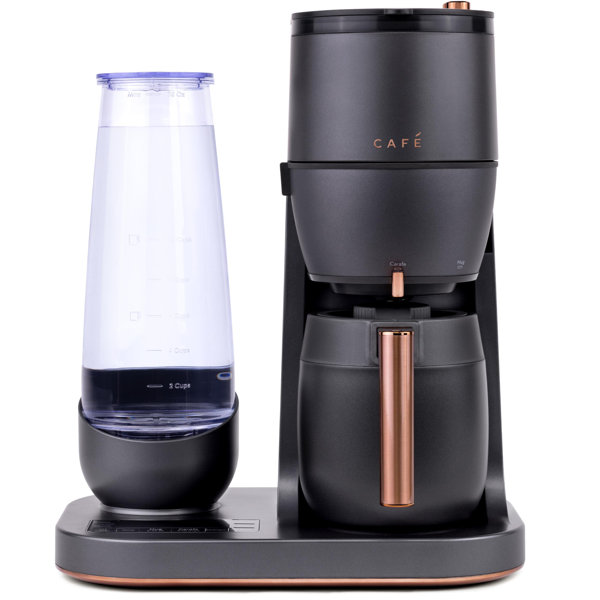Cafetera especializada para moler y preparar café con jarra térmica