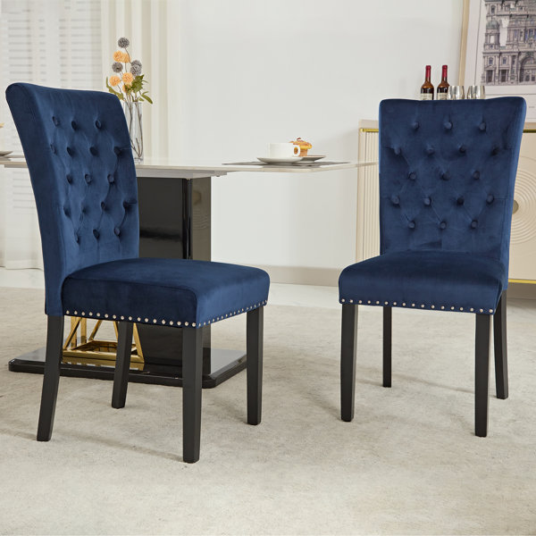 Silla de comedor moderna de terciopelo tupido Amdan