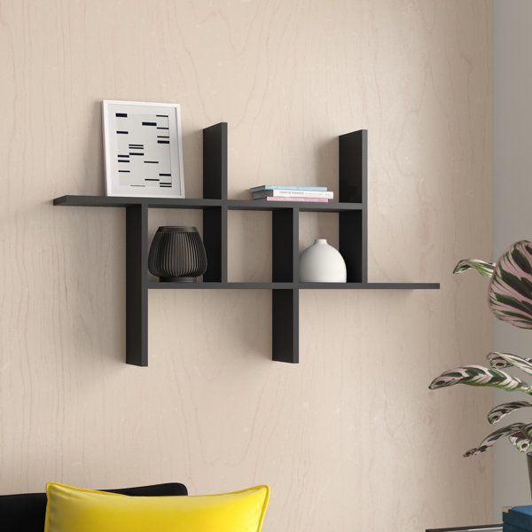 Estante asimétrico de madera manufacturada Suffield de 4 niveles
