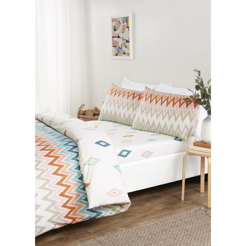 Bali Multi Complete Set Microfiber Chevron / Zig Zag Duvet Cover Set with Pillowcases