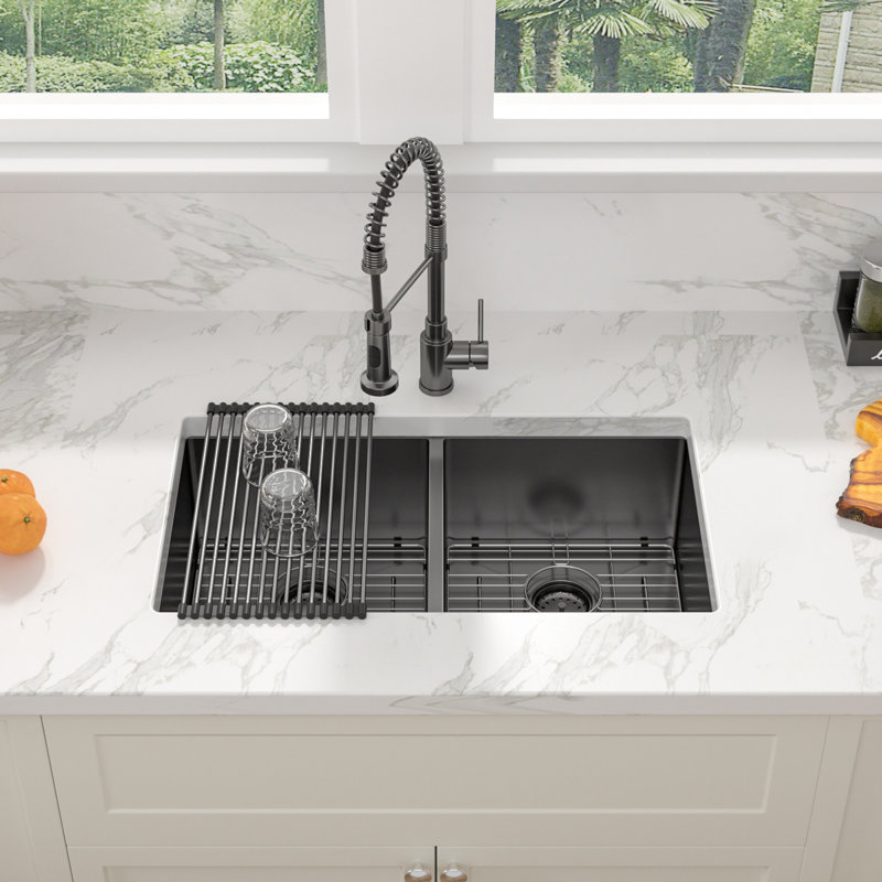 Évier de cuisine à double cuve en acier inoxydable encastrable avec grilles d'évier et crépines à panier L 33 po x l 19 po