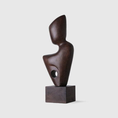 Ornements abstraits de sculpture sur bois