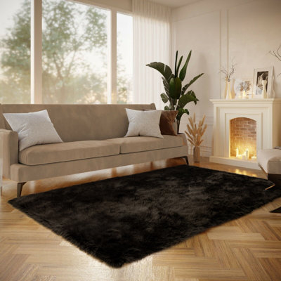Dreu Black Shag Area Rug