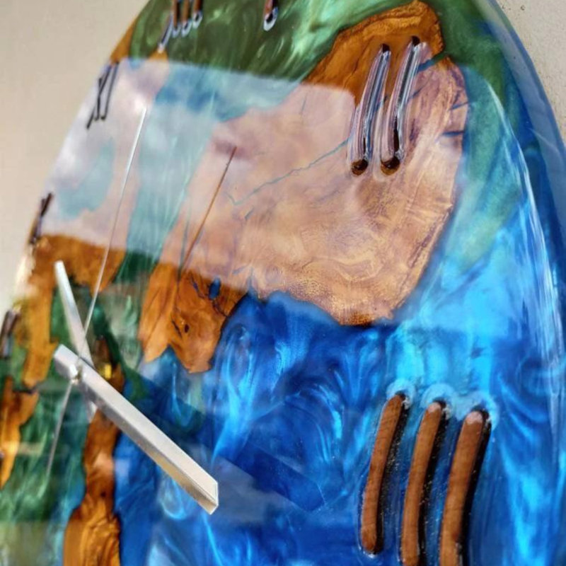 Horloge murale en bois, H 6 po x l 6 po x P 2 po