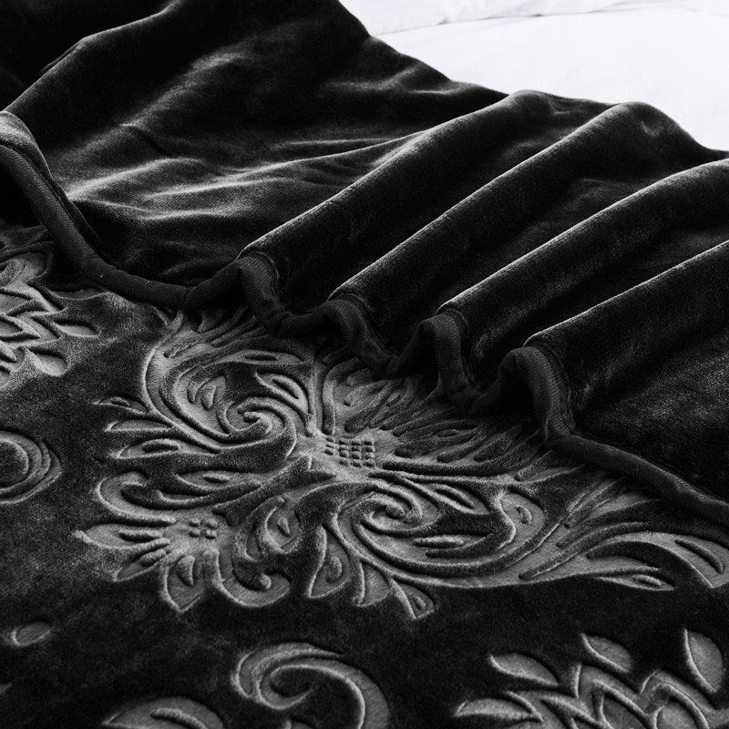 Arvelle Weighted Throw Blanket, Black