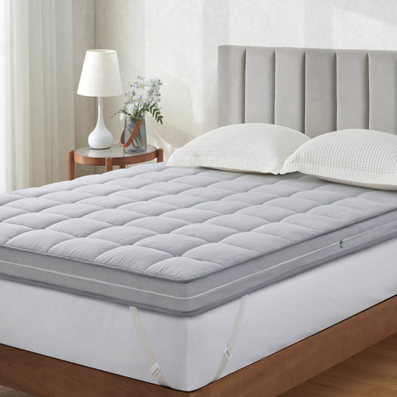 10cm Gel Memory Foam Mattress Topper, 135x190cm