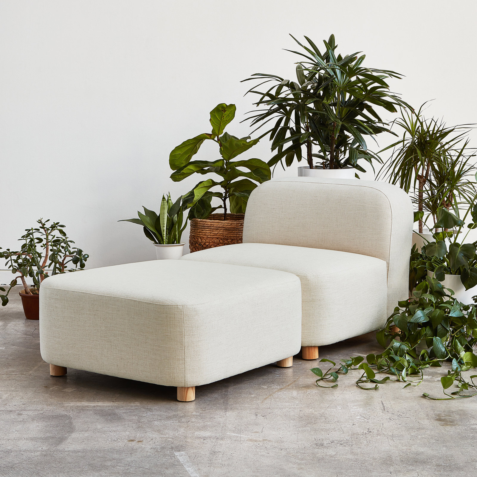 Circuit Modular Chaise Lounge, Huron Ivory Performance