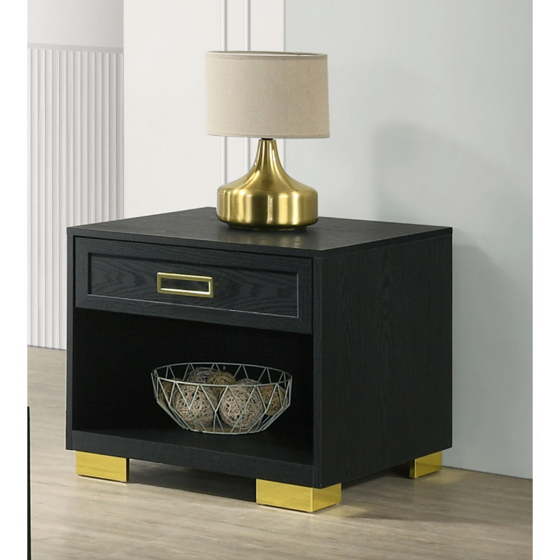 Table de bout contemporaine carrée 1Pc