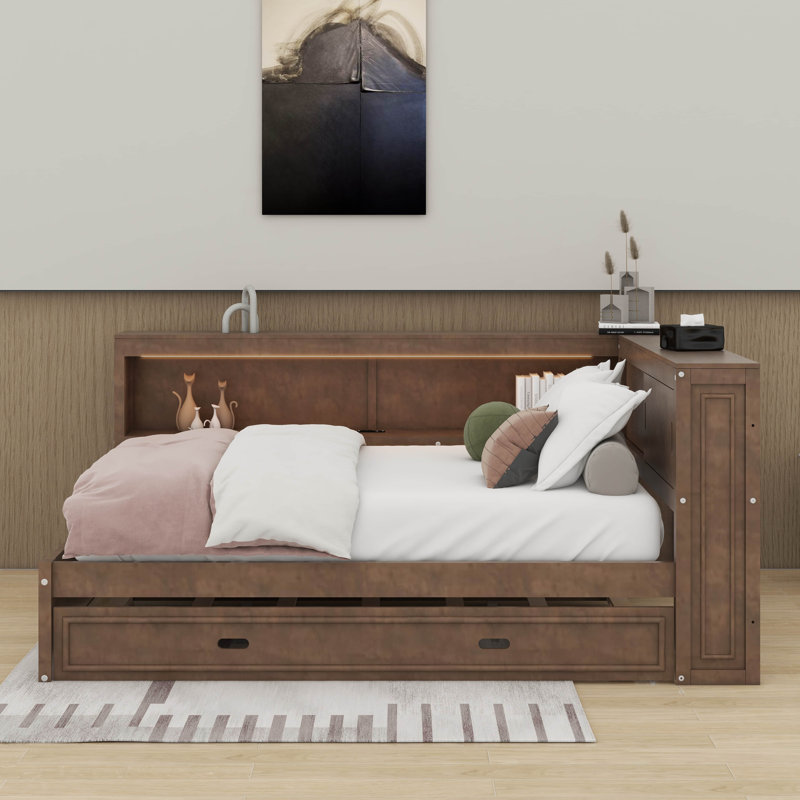 Lit de jour en bois pleine grandeur avec tablettes, DEL, USB et lit gigogne, Bois antique