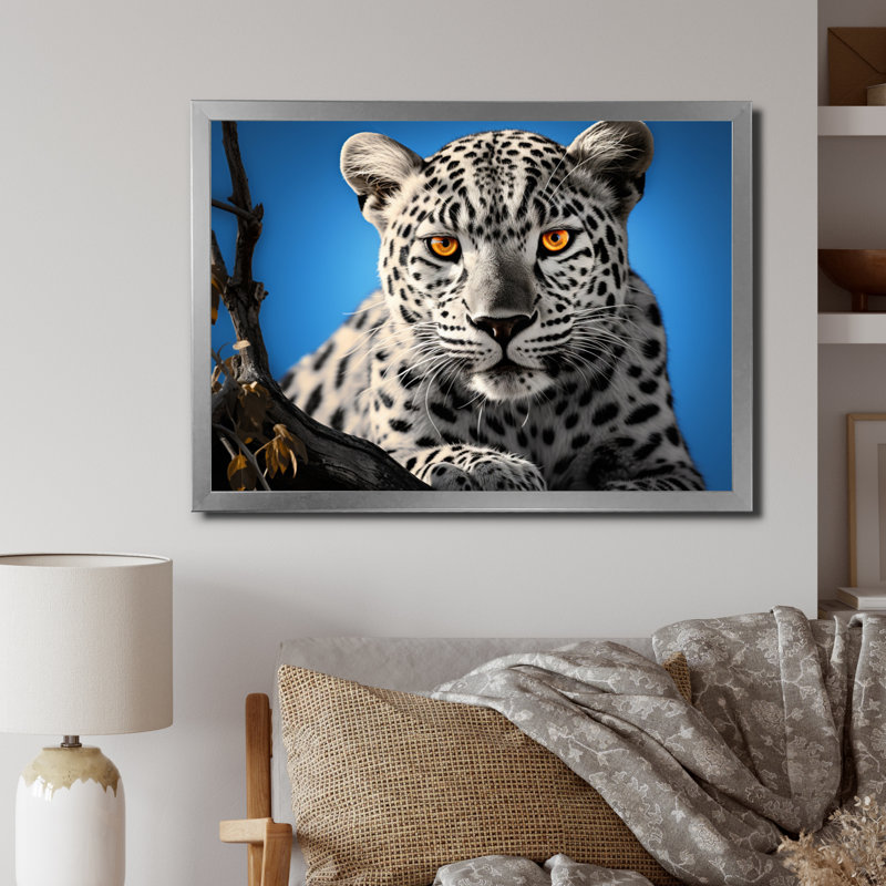 Portrait d'un léopard bleu sur toile, H 34 po x l 44 po x P 1,5 po, Cadre simple argenté