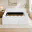 Lit double tapissier sur pied-132515883-132515884