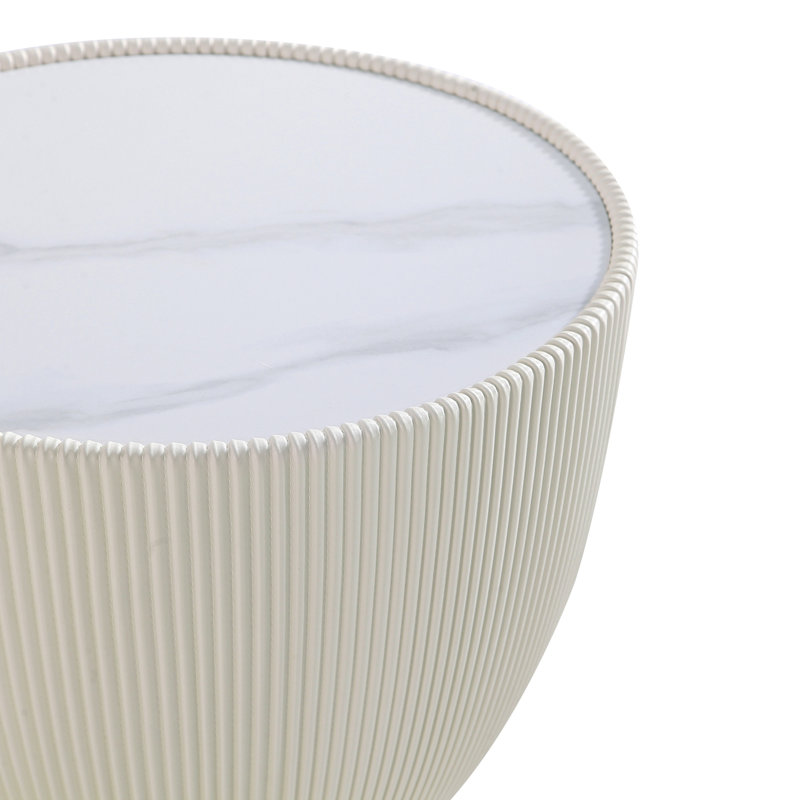 Table de bout en crème, Crème