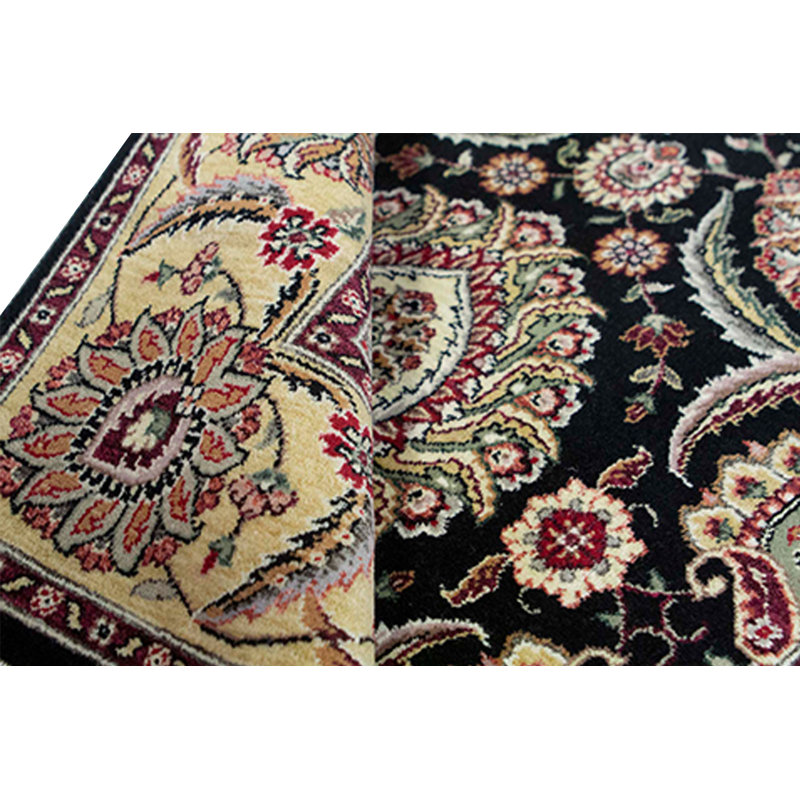 Wool Oriental Area Rug in Black/Brown