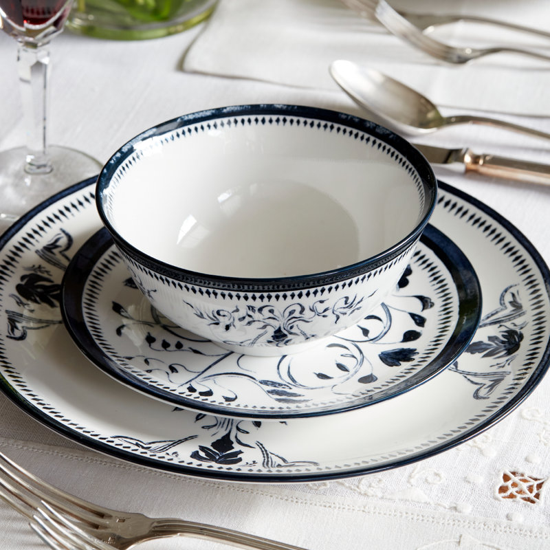 Bruges Porcelain Dinnerware Set - Service for 4
