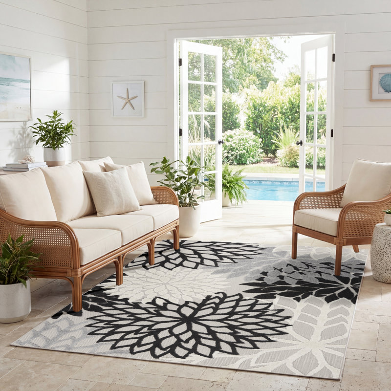 Tapis intérieur / extérieur noir / gris / blanc à motif floral Arnelle, Rectangle 6 pi x 9 pi