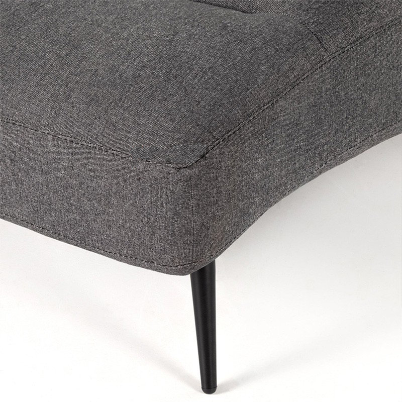 Chaise moderne et décontractée en bois massif