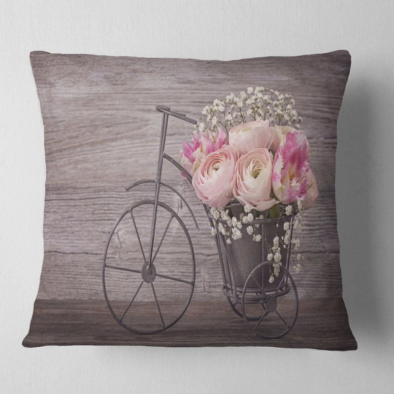 Fleurs de renoncule à vélo - coussin à imprimé floral, 16 po x 1 po, Coussin décoratif