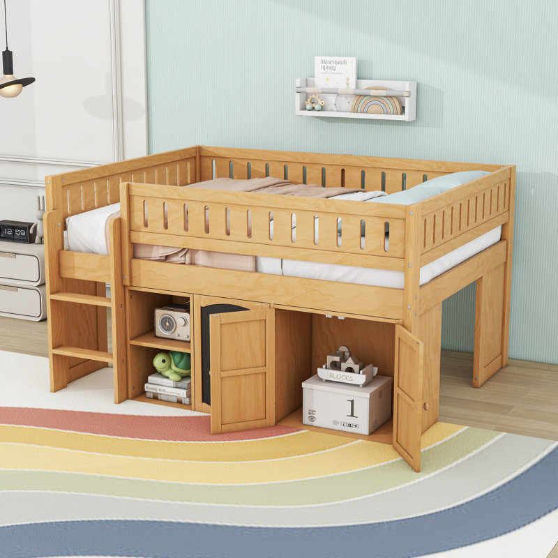 Lit mezzanine double en bois avec panneau noir, tablette et armoire, Naturel