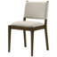Lot de 2 chaises de salle à manger à dossier plein, pieds fuselés en bois brun et revêtement beige pour un style intemporel. Siège rembourré en mousse et détails à nouer.