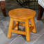 Grand tabouret décoratif en bois d'hévéa-118776982