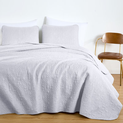Luca 3-Piece Lightweight Microfiber Oversized Bedspread Set
