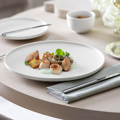 Villeroy & Boch - Afina Dinner Plate Made of Premium Porcelain, Plate for Main Courses, Made in Germany, Dishwasher and Microwave Safe, 10.5 in, Stackable, White
