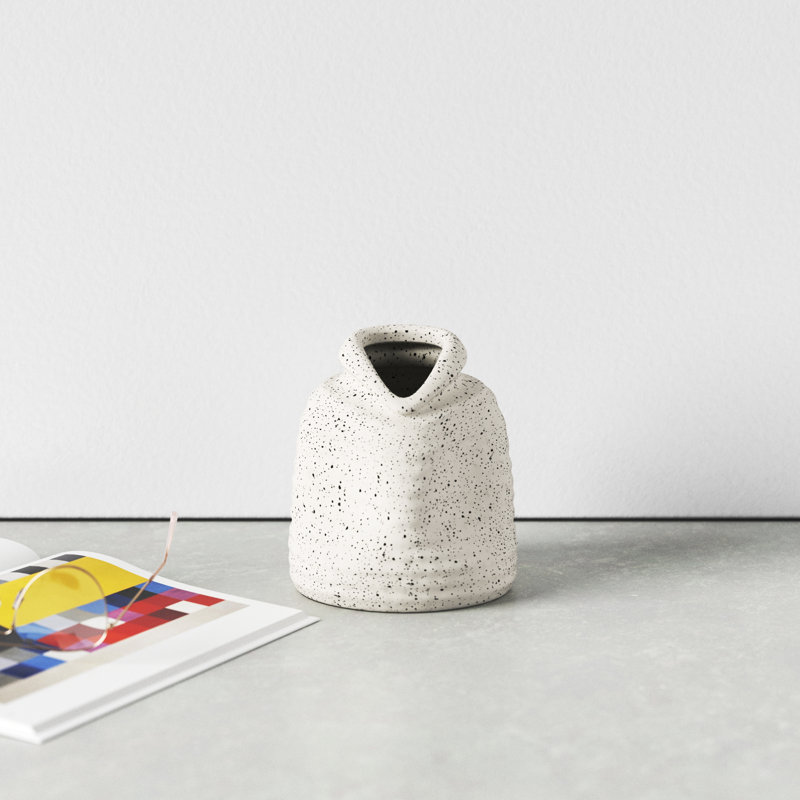 Mori 6.8'' Handmade Ceramic Table Vase