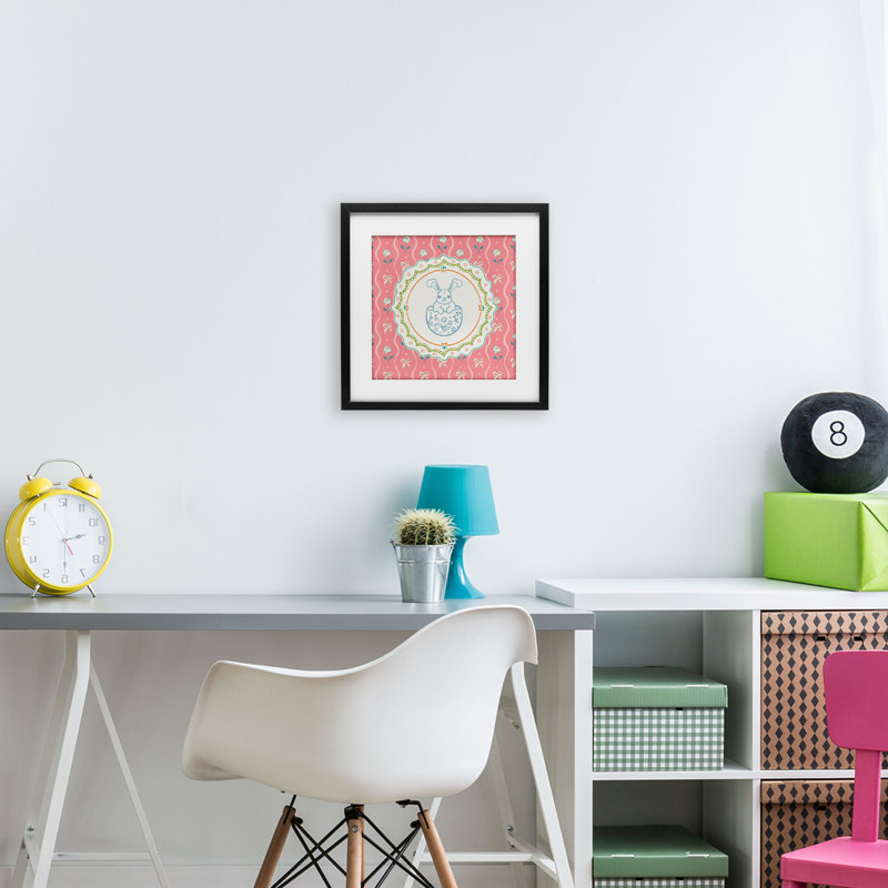 «Spring Bunny & Egg Shell», reproduction encadrée sous verre, design par Angela Steahling, H 13 po x l 13 po