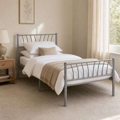 Sanyra Metal Bed