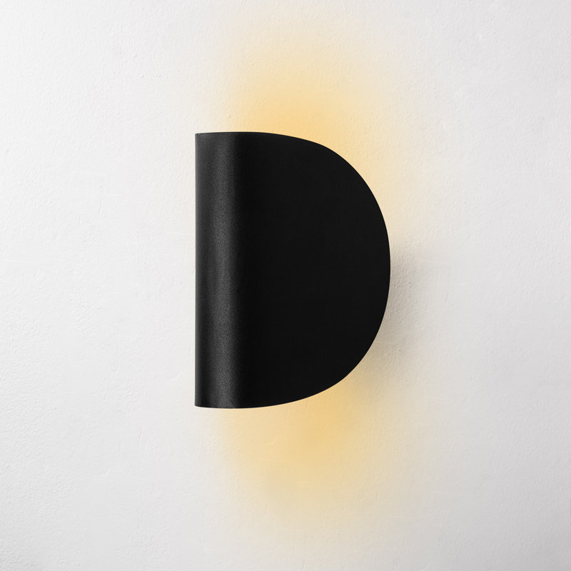 Modern Industrial Wall Lamp, Black Metal Body, 6.7 x 4.7 x 5.1 Inches | 1W LED Socket, 3000K Warm Light | Durable Metal Base Plate 2.8 Inches | Stylish Accent for Home, Office & Living Spaces, IP20 Rating