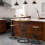 Ensemble de table de bar industriel 3 pièces avec 2 tabourets, plateau rond en bois aggloméré et base en métal noir profond, 31,5 pouces, comptoir de cuisine compact à hauteur de comptoir