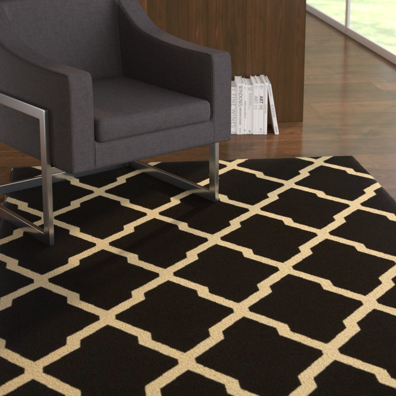 Tapis décoratif noir tissé à la machine Channelle, Rectangle 5 pi 3 po x 7 pi 9 po