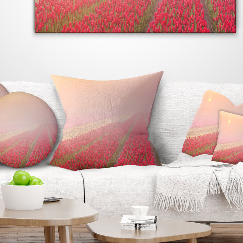 Coussin paysage à lever de soleil sur des rangées de tulipes, 16 po x 1 po, Coussin décoratif