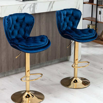 2 tabourets de bar pivotants et réglables en hauteur, velours bleu marine avec pieds dorés, repose-pieds et base, rembourrés de mousse
