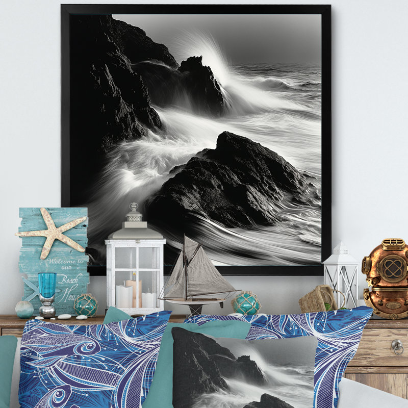«Black and White Rocky Beach Horizon III», reproduction sur toile, Cadre simple noir, H 16 po x l 16 po x P 1 po
