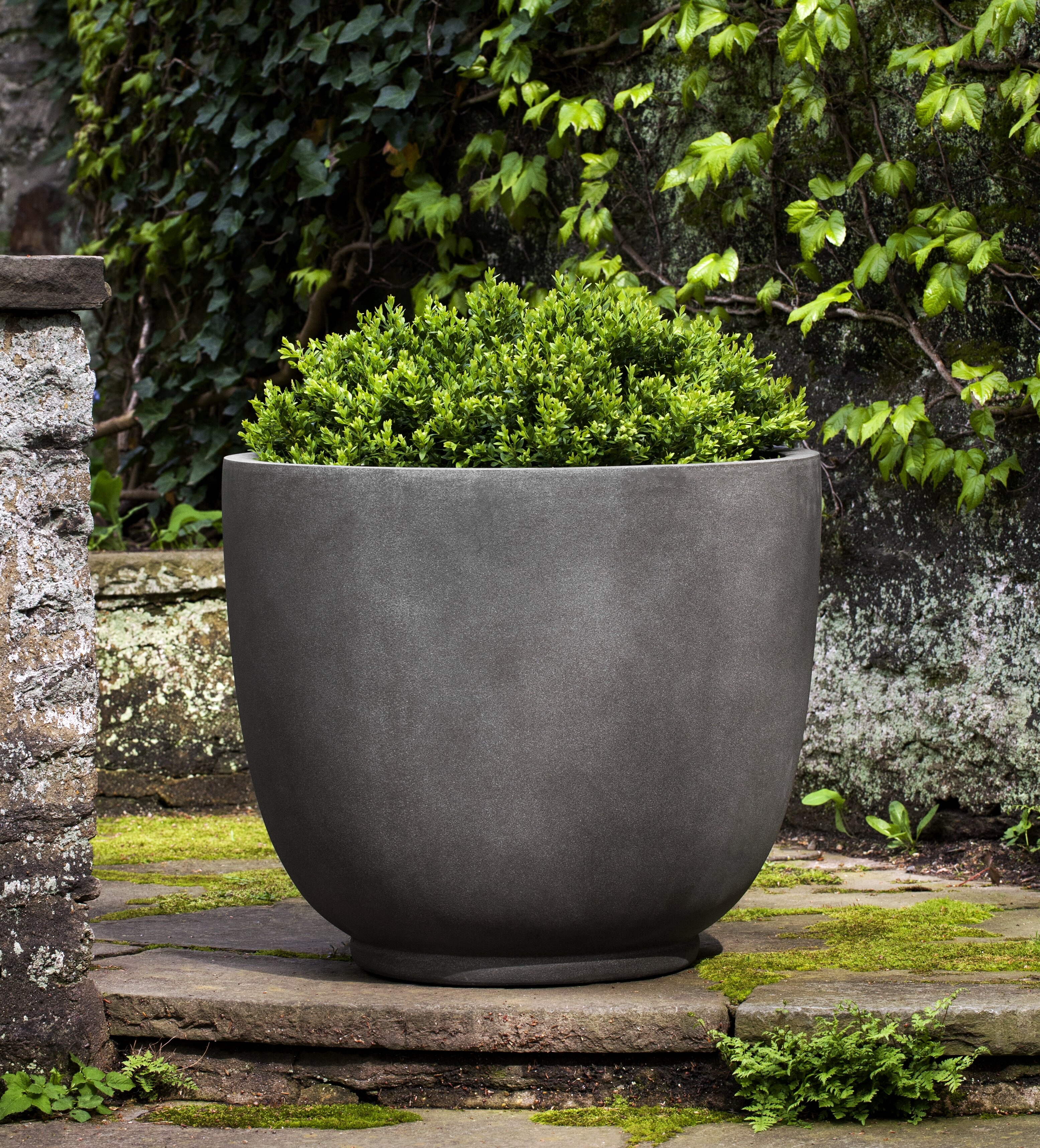 Ipanema Large Terra Cotta Outdoor Plant Pots