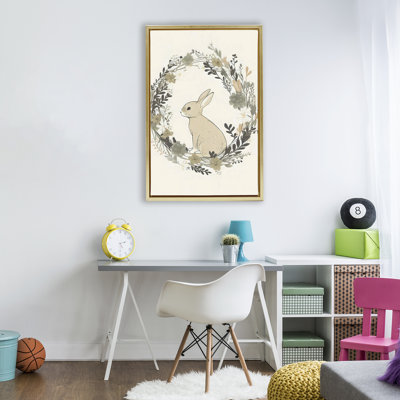 Cadre flottant couronne de lapin pastorale, design par Creative Studio