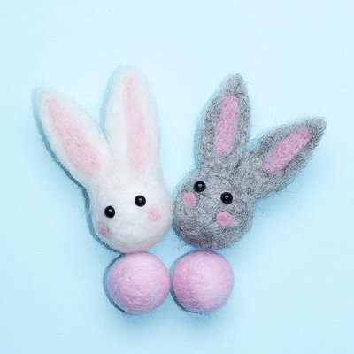 Bannière de feutre de Pâques en laine avec guirlande de lapin, guirlande boule de lapin faite à la main pour les fêtes de Pâques