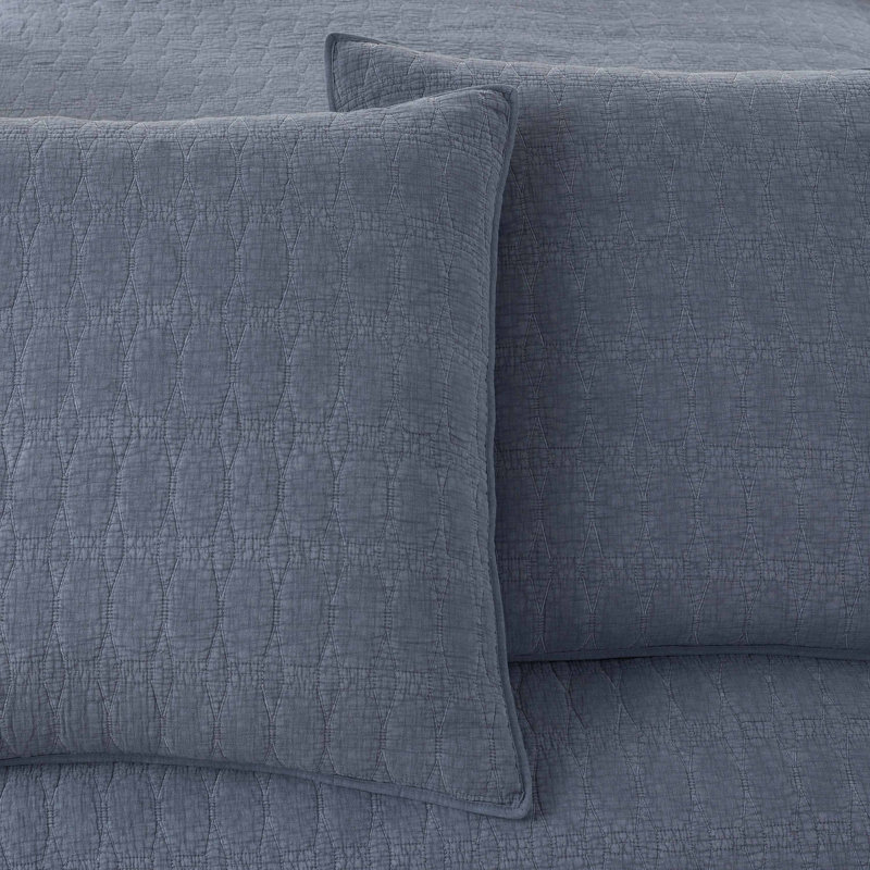 Southern Tide Laurel Grove Navy Quilt, Twin
