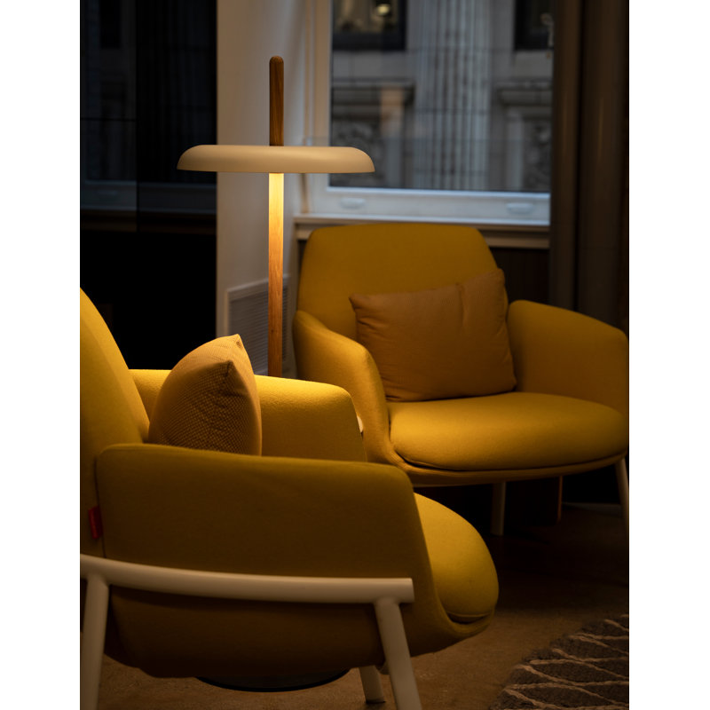 Nivél Floor Lamp, White Oak, White