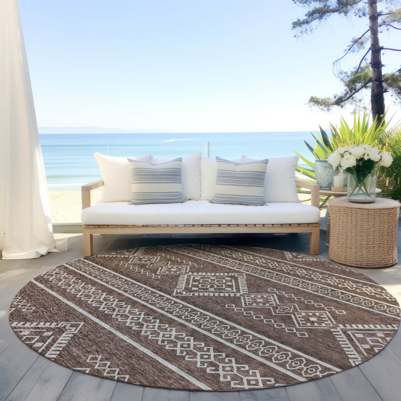 Washable Southwestern Indoor Rug, Round 8'