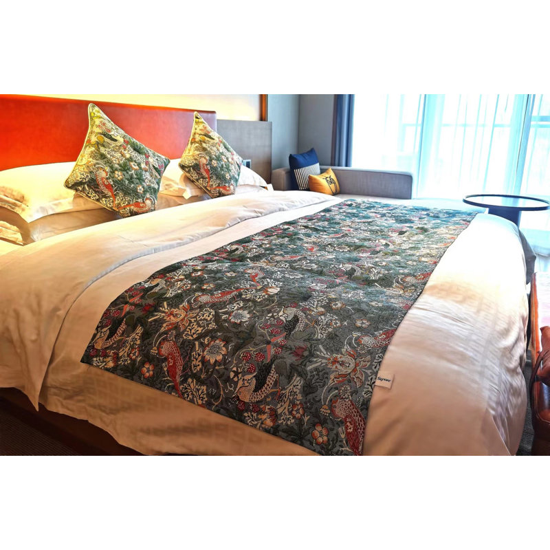 Bed Runner, Strawberry Thief Gray