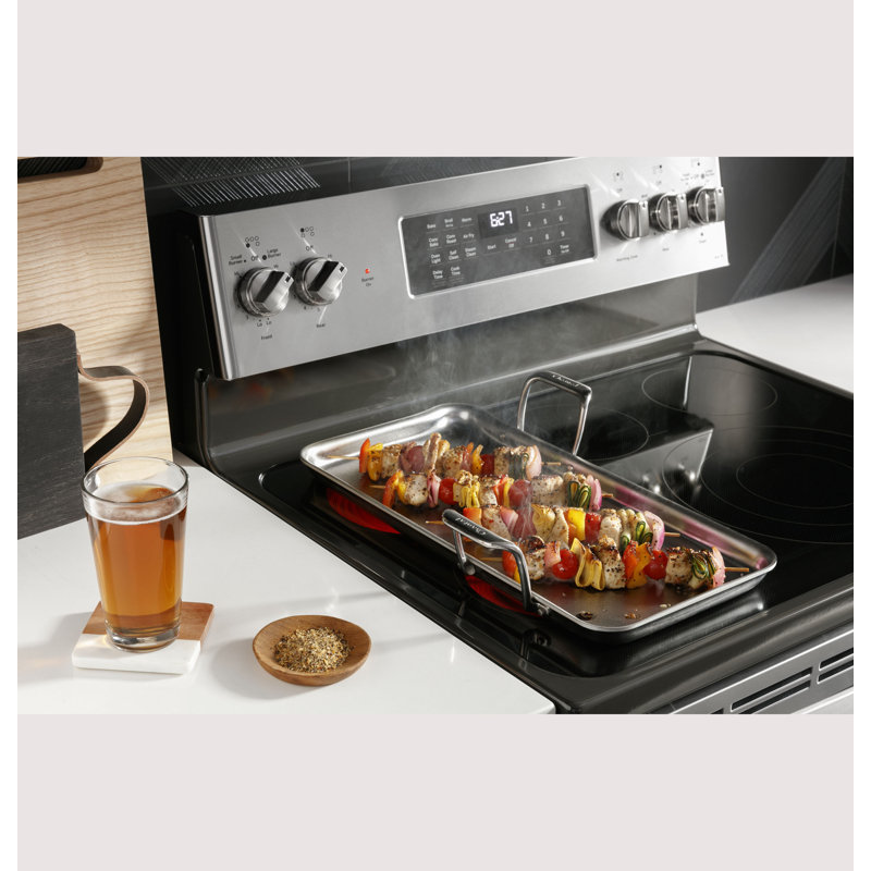 Cuisinière électrique autoportante 30 po 5,3 pi cu GE Smart Appliances, Acier inoxydable résistant aux empreintes digital