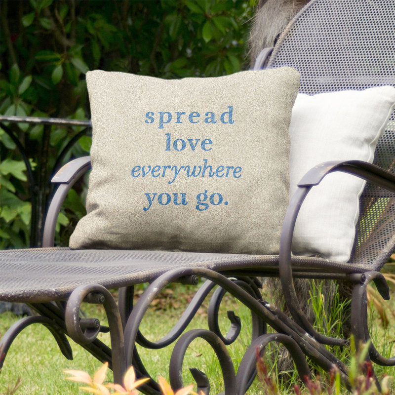Coussin intérieur / extérieur Spread Love, 20 po x 20 po, Blanc / Vert