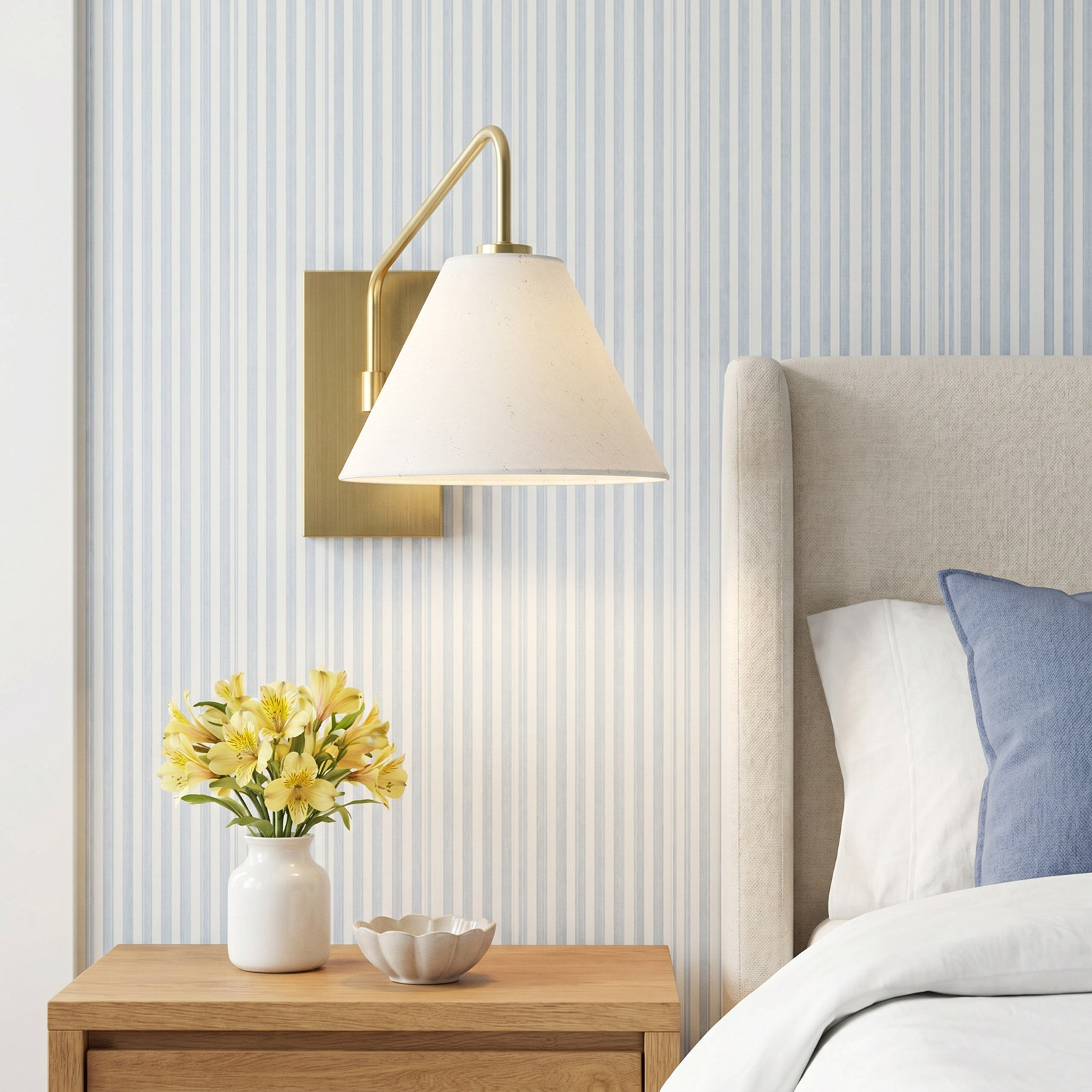 Finley Single Light Dimmable Armed Sconce