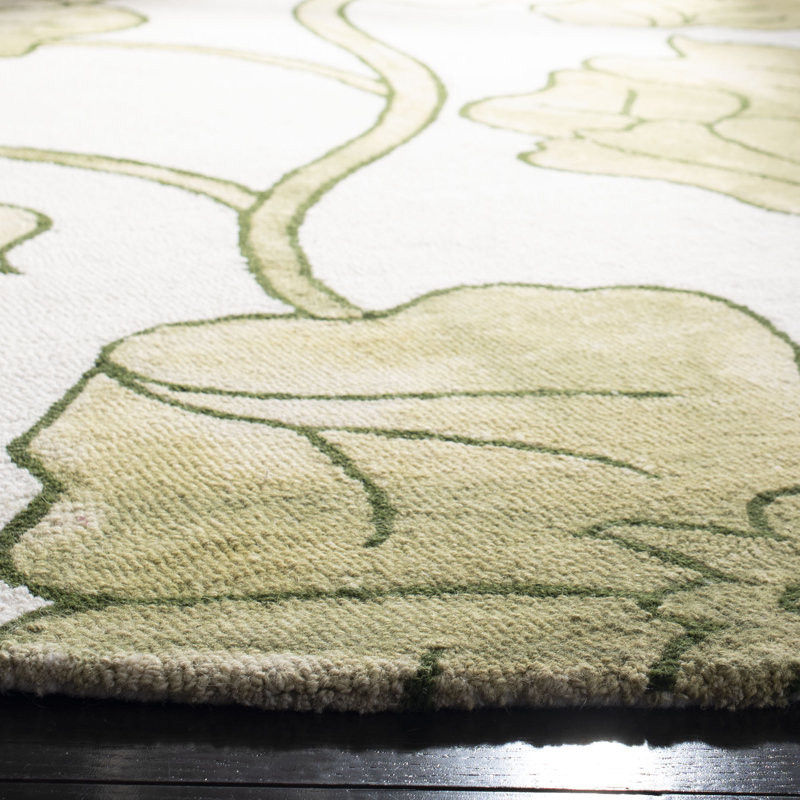 Coleman Hand Tufted Wool/Cotton Floral Rug in Ivory/Light Green, Runner 2'3" x 6'